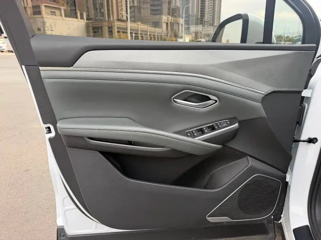 BYD Song L DM-i — Фото автомобиля 25