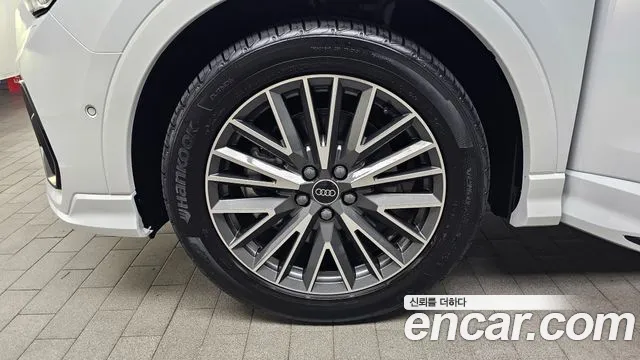 Audi Q3 40 TFSI quattro Premium — Фото автомобиля 4