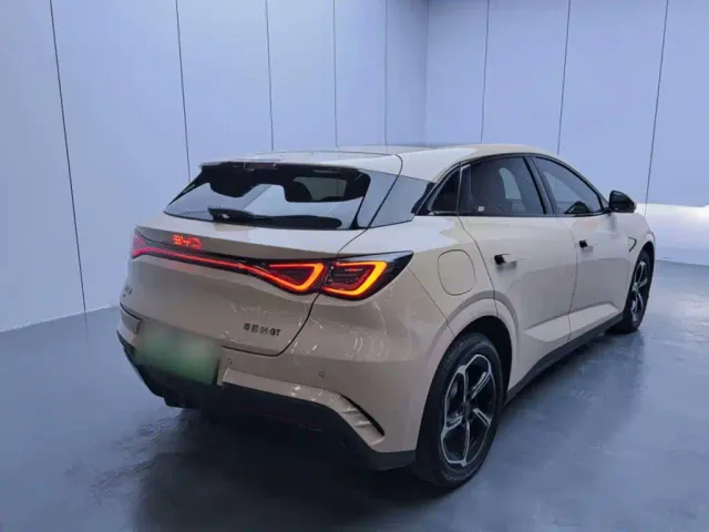 BYD Seal 06 GT — Фото автомобиля 6