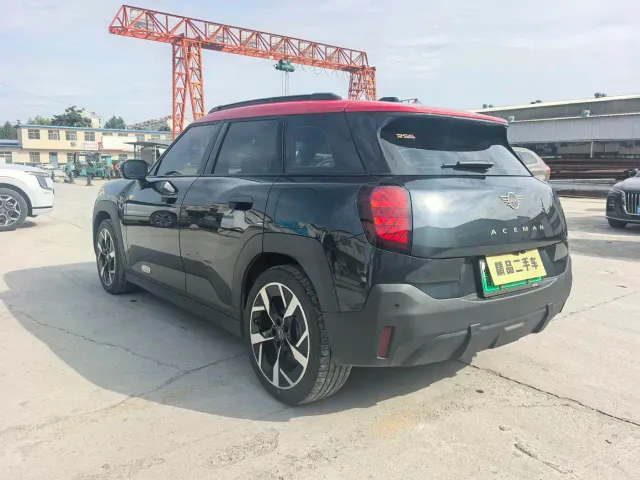 MINI Electric MINI ACEMAN — Фото автомобиля 7
