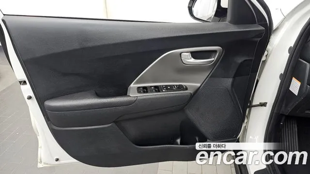 Kia Niro Niro Plus Air — Фото автомобиля 23