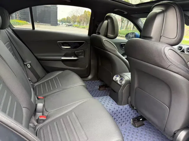 Mercedes-Benz C-Class — Фото автомобиля 7