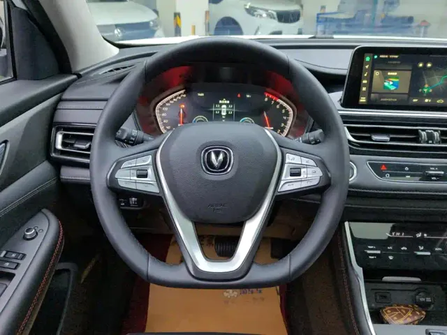 Changan CS75 — Фото автомобиля 15