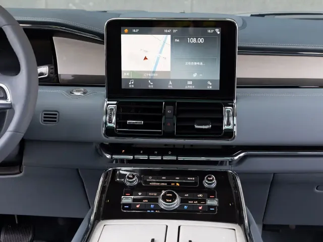 Lincoln Navigator — Фото автомобиля 11