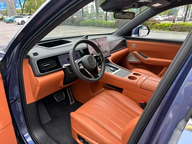 AITO Wenjie AITO M7 2026 Extended Range Ultra AWD 5-Seater — Фото автомобиля 2
