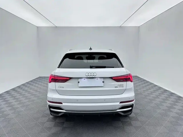 Audi Q3 — Фото автомобиля 5