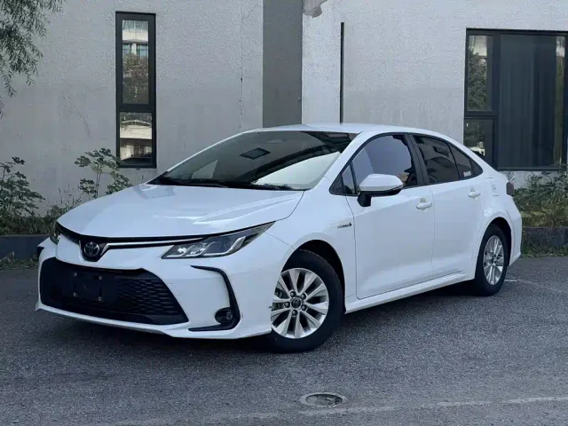 Фотография автомобиля — Toyota Corolla