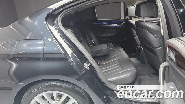 BMW 5 Series G30 — Фото автомобиля 17