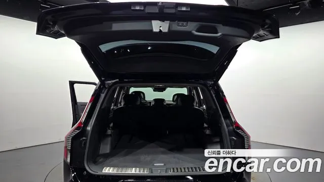 Kia EV9 — Фото автомобиля 24