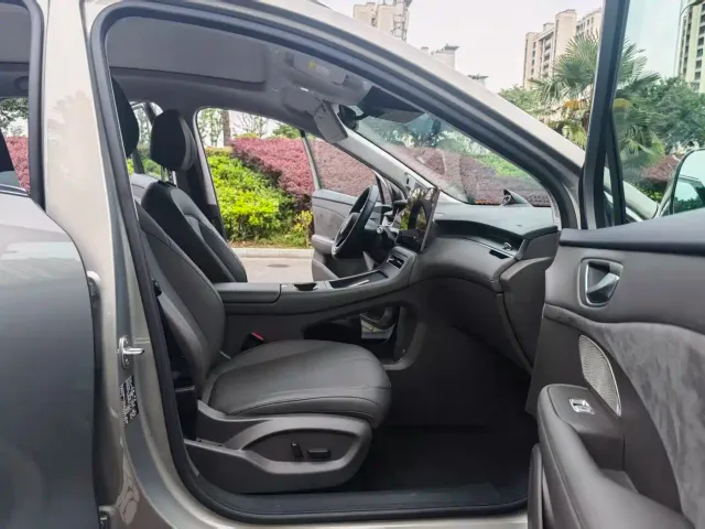 Shangjie SUV — Фото автомобиля 11