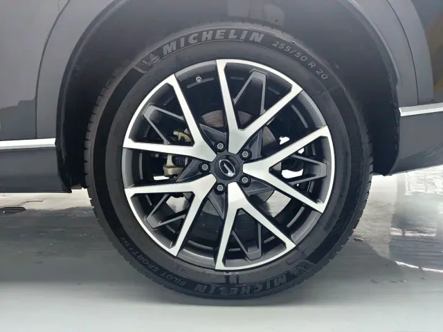 GAC Trumpchi GS8 — Фото автомобиля 8