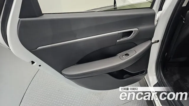 Hyundai Sonata Sonata (DN8) 2.0 LPG(Для проката) — Фото автомобиля 25