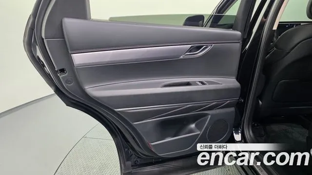 Genesis GV80 — Фото автомобиля 14