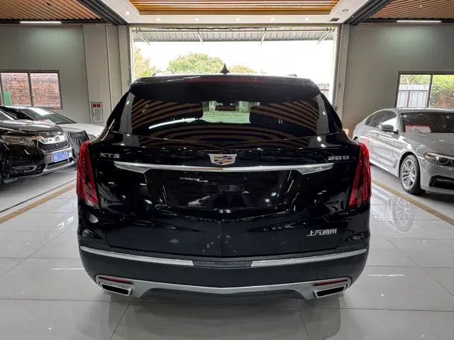 Cadillac XT5 — Фото автомобиля 5