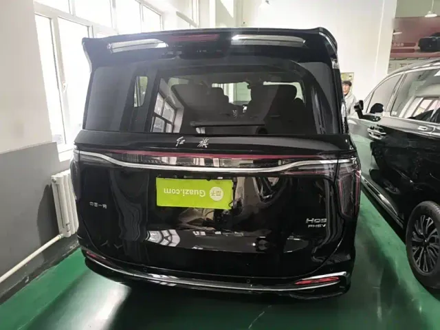 Hongqi HQ9 PHEV — Фото автомобиля 5