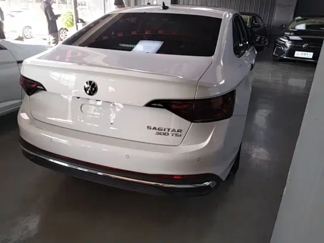Volkswagen Sagitar — Фото автомобиля 6