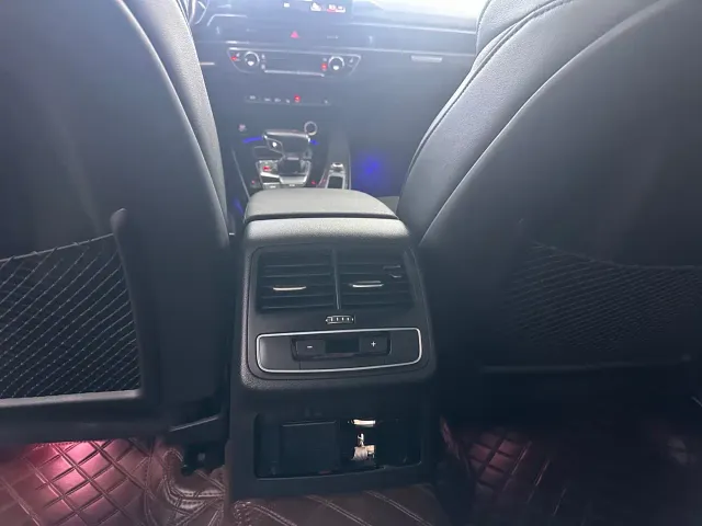 Audi A4L — Фото автомобиля 3