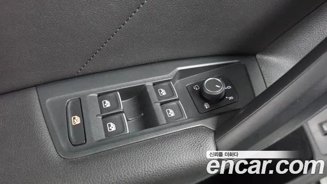 Volkswagen Tiguan Tiguan 2 поколение 2.0 TDI Premium — Фото автомобиля 24