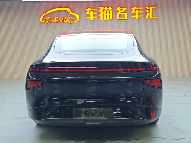 Xpeng P7 — Фото автомобиля 17