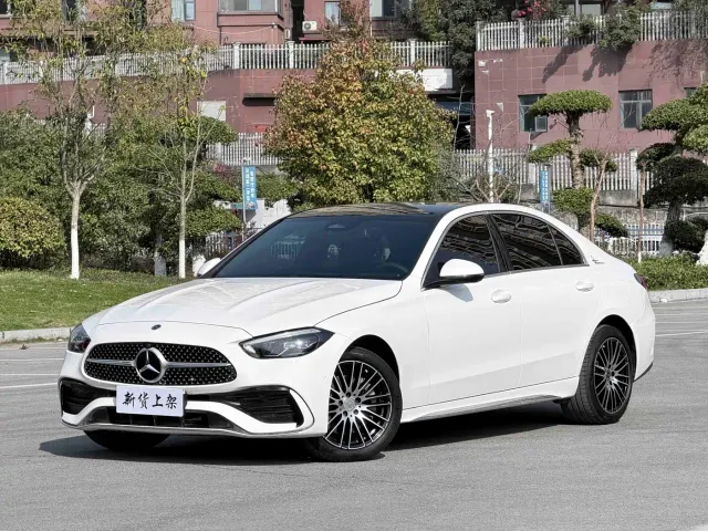 Фотография автомобиля — Mercedes-Benz C-Class