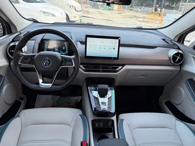 BYD Yuan Pro — Фото автомобиля 9