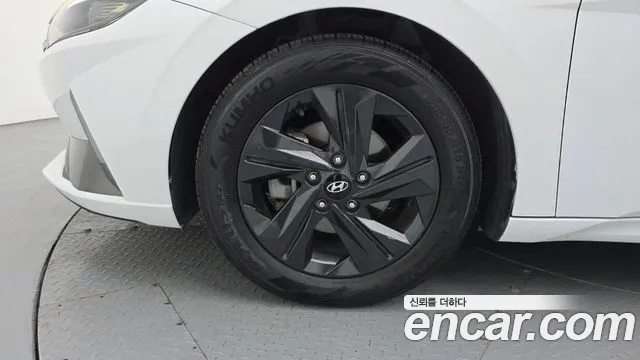 Hyundai AVANTE Avante (CN7) — Фото автомобиля 5