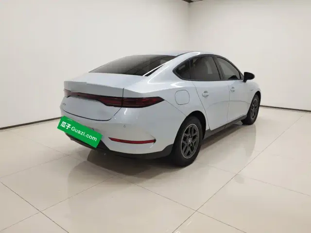 BYD Qin PLUS — Фото автомобиля 6