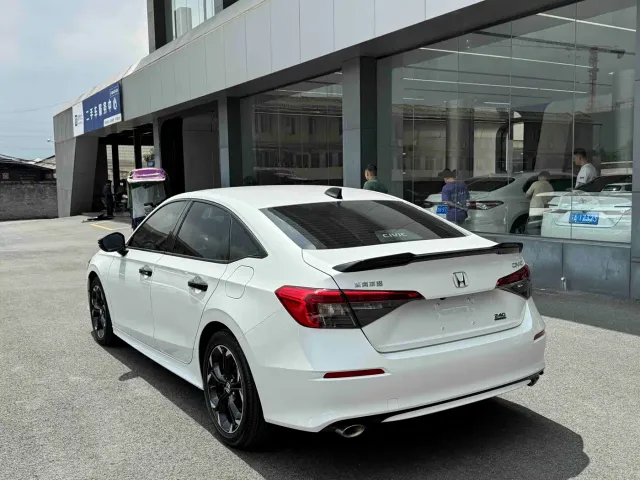 Honda Civic — Фото автомобиля 7
