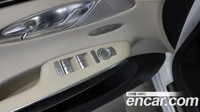 Genesis GV70 — Фото автомобиля 28
