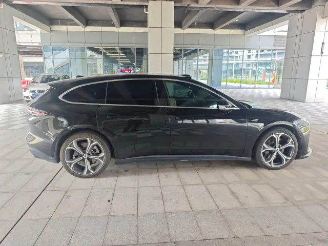 Nio ET5 Touring — Фото автомобиля 4