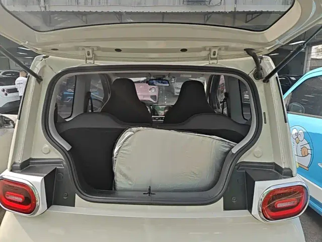 Wuling Motors Hongguang MINIEV 2024 3rd Gen 215km Advanced — Фото автомобиля 18