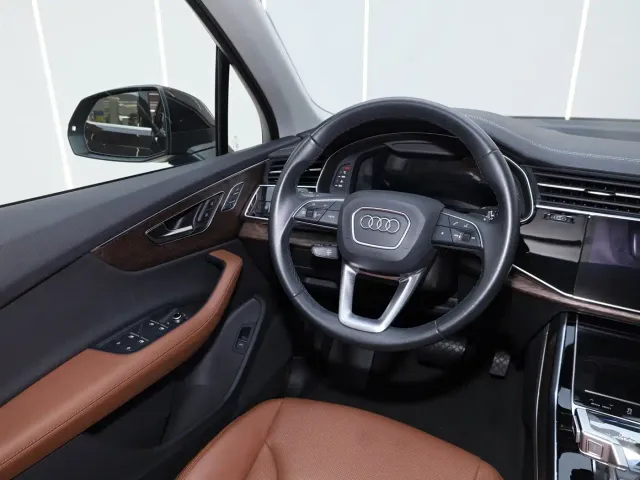 Audi Q7 — Фото автомобиля 13