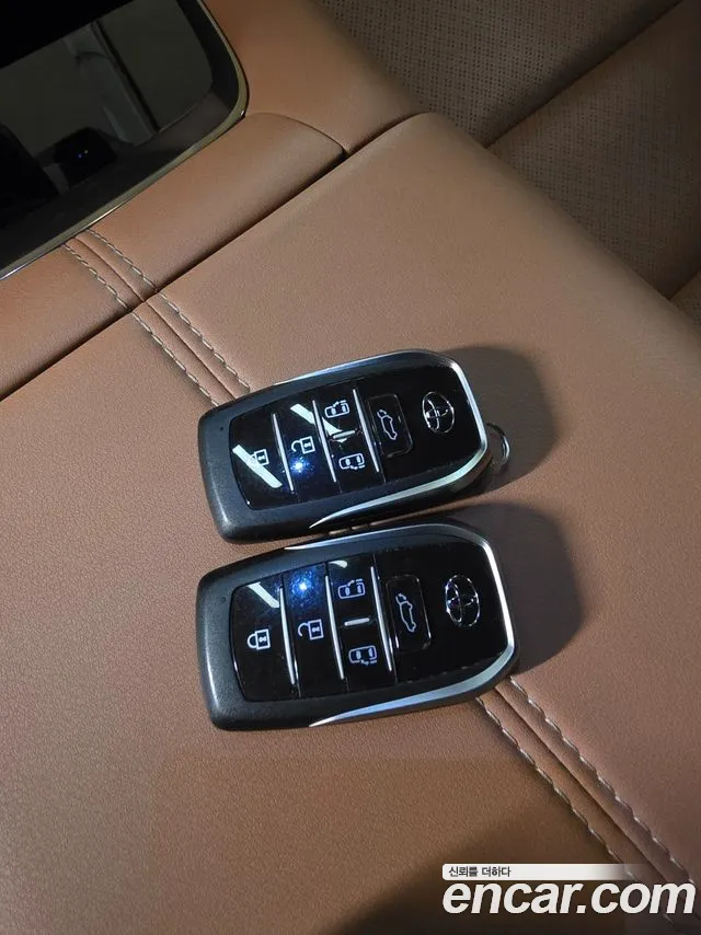 Toyota Alphard Generation 4 — Фото автомобиля 11