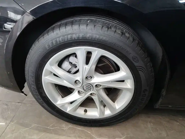 Buick Regal — Фото автомобиля 22