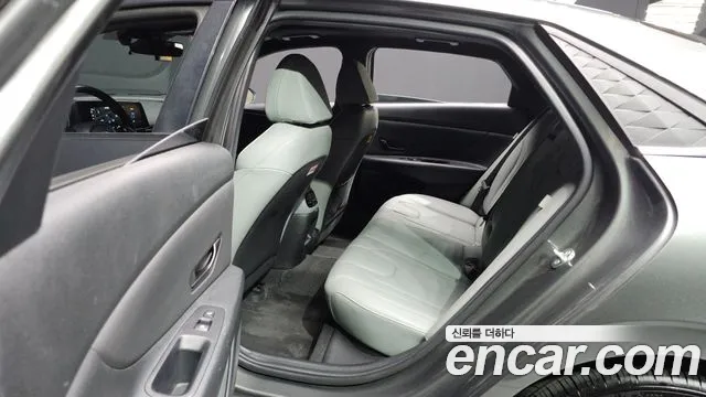 Hyundai AVANTE Новый Avante (CN7) — Фото автомобиля 18