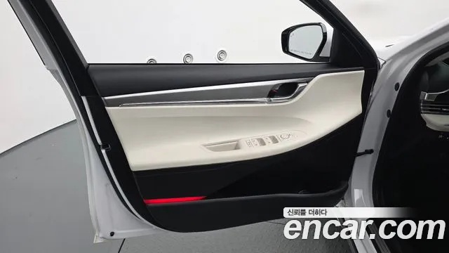 Hyundai Grandeur (New) Hybrid — Фото автомобиля 13