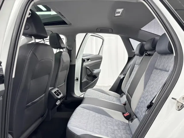 Volkswagen Lavida — Фото автомобиля 8