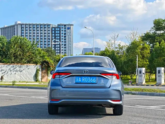 Toyota Corolla — Фото автомобиля 6