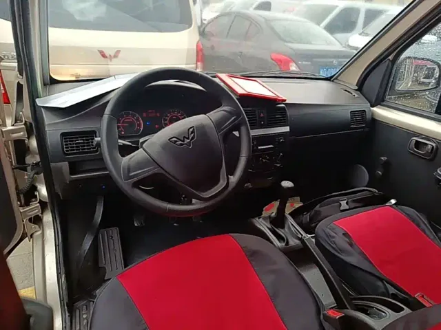 Wuling Rongguang — Фото автомобиля 9
