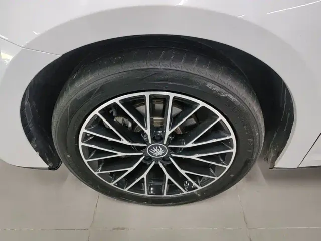 BYD Qin L — Фото автомобиля 24