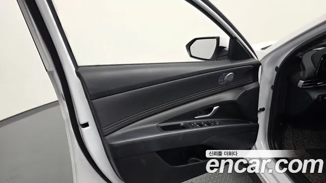 Hyundai AVANTE Новый Avante (CN7) — Фото автомобиля 23