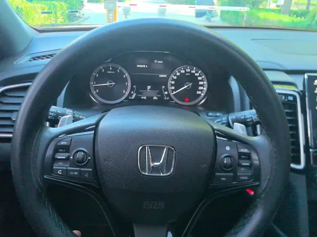 Honda UR-V — Фото автомобиля 17