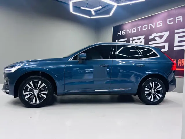 Volvo XC60 — Фото автомобиля 2