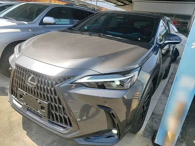 Фотография автомобиля — Lexus NX