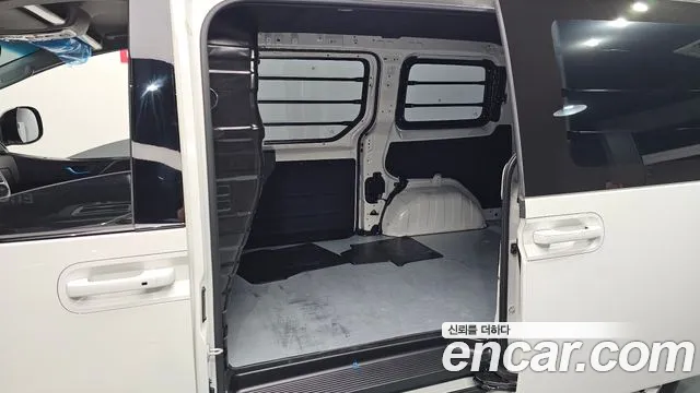 Hyundai Staria Staria L3.5 Карго 3 места — Фото автомобиля 11