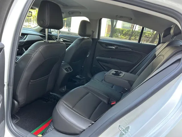 Buick Regal — Фото автомобиля 14
