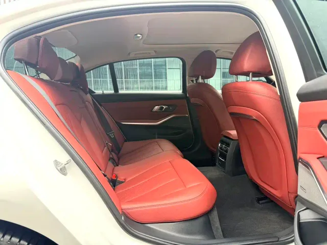 BMW 3 Series — Фото автомобиля 5