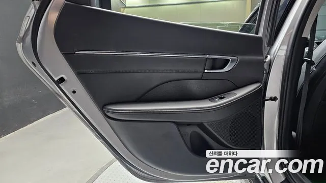 Hyundai Sonata Sonata Edge(DN8) 2.0 LPG(Коммерческий) — Фото автомобиля 25