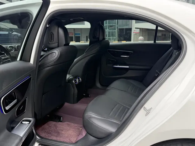 Mercedes-Benz C-Class — Фото автомобиля 6