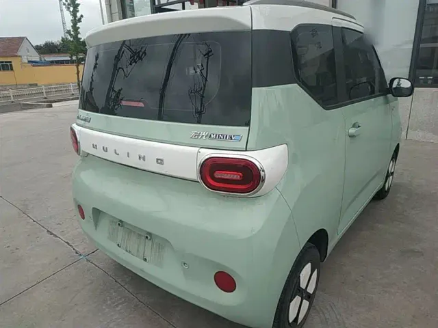 Wuling Hongguang Mini EV — Фото автомобиля 6